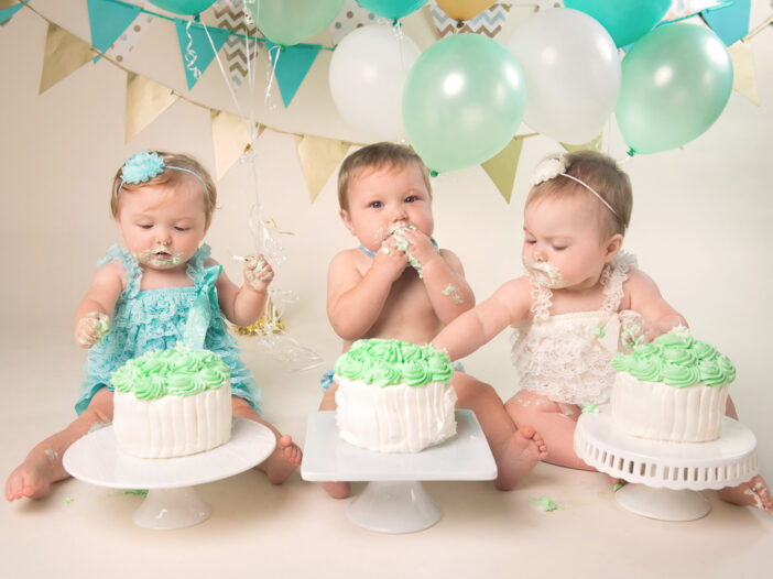 cake smash session with triplets